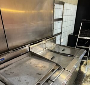 Starworld Cleaning Cleaning service in Cremorne