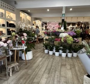  B & M Florist