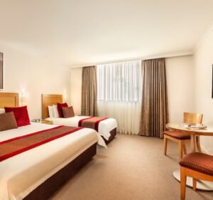 The Best Western Plus Travel Inn Hotel Hotel in Carlton