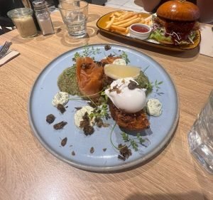 Billys Central Food & Beverages in Melbourne