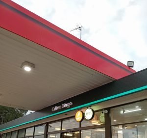 Dingo Roadhouse Gas station in Dingo