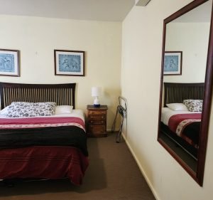 Knightsbridge Apartments Hotel in East Melbourne