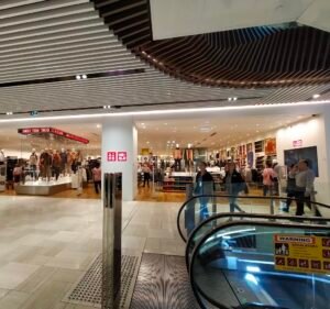  UNIQLO Emporium Melbourne