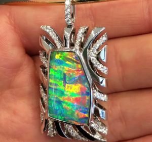 Cosmopolitan Jewellers - Opals & Pearls Jewellery Store Sydney Jewellery in The Rocks