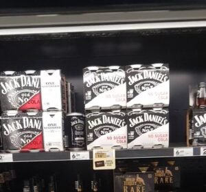 Dan Murphy's Hogans Corner Food & Beverages in Hoppers Crossing