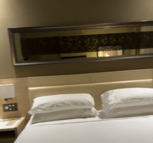  an IHG Hotel