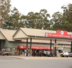  Aussie World Garage Your Local Independent Service Station