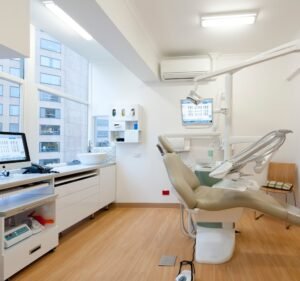 SMILE & Co. Dentist in Melbourne