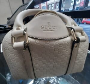 Rose Valet Fine Drycleaning Cleaning service in Prahran