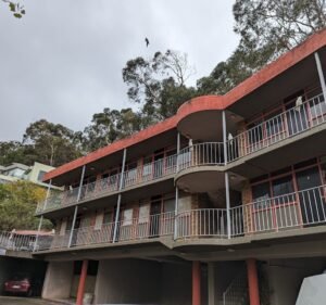 Hotels and Accommodations in Victoria Australia Lorne Coachman Inn