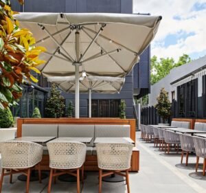  Royce Hotel