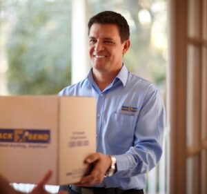 PACK & SEND St Kilda Rd Courier service in St Kilda