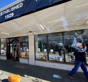  Kakulas Brothers Retail