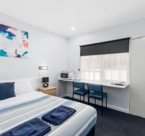 Wattle Grove Motel Hotel in Maryborough