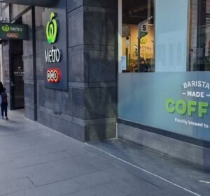 Woolworths Metro 222 Exhibition St Grocery store in Melbourne