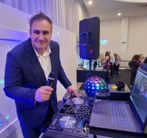 Orpheus Entertainment - Melbourne Greek Band/MC/DJ packages. Dance & Music in Melbourne