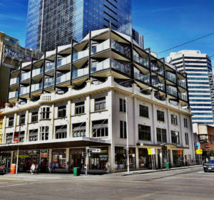 Hotels and Accommodations in South Yarra Australia City Edge on Elizabeth Apartment Hotel