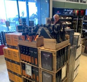 Dan Murphy's Watergardens Food & Beverages in Taylors Lakes