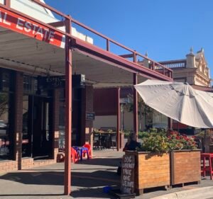 Cafes and Coffee Shops in Victoria Australia Mulligans Music - Cafe St Arnaud