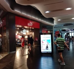 Mobile Phone Retailers in Victoria Australia JB Hi-Fi South Wharf DFO HOME