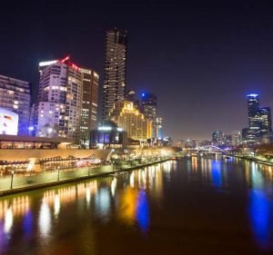Hotels and Accommodations in Melbourne Australia City Square Motel