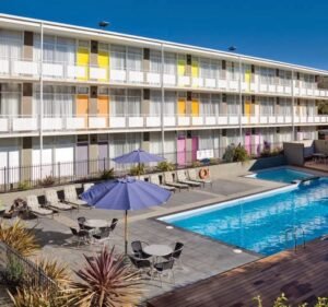 Hotels and Accommodations in Melbourne Australia Carlton Hotel