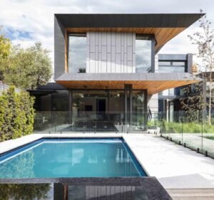 Ian Barker Gardens Landscaping in Canterbury