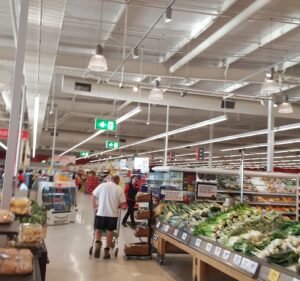 Coles Lara Grocery store in Lara