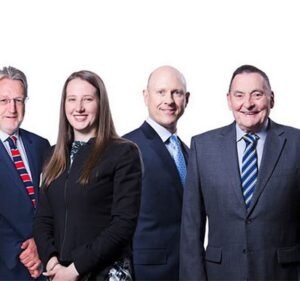  Eales & Mackenzie Lawyers - Contract Lawyers