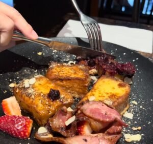Degraves St Laneway Food & Beverages in Melbourne