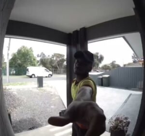 CouriersPlease Truganina Courier service in Truganina