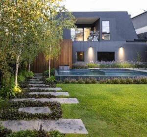 Ian Barker Gardens Landscaping in Canterbury
