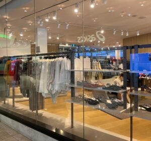 COS Fashion in Melbourne